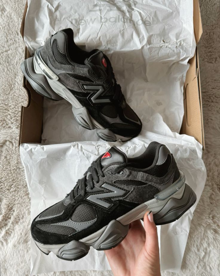 New Balance 9060 "Triple Black"